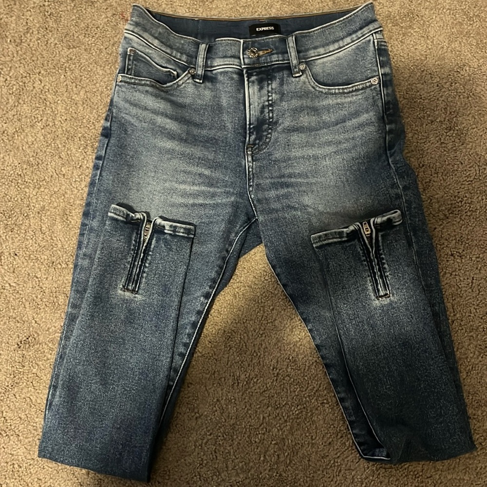 Express skinny jeans with zippers, size 4R
